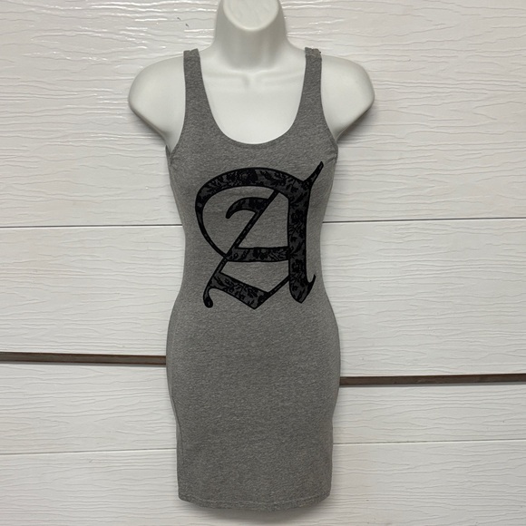 H&M Dresses & Skirts - Like new "A" logo stretchy dress size 6
